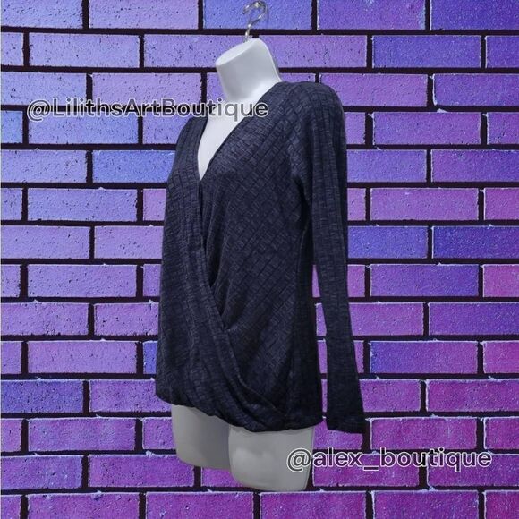 Rock and Republic Ribbed Twist Top(K013)-Size XS for Women - Picture 4 of 7